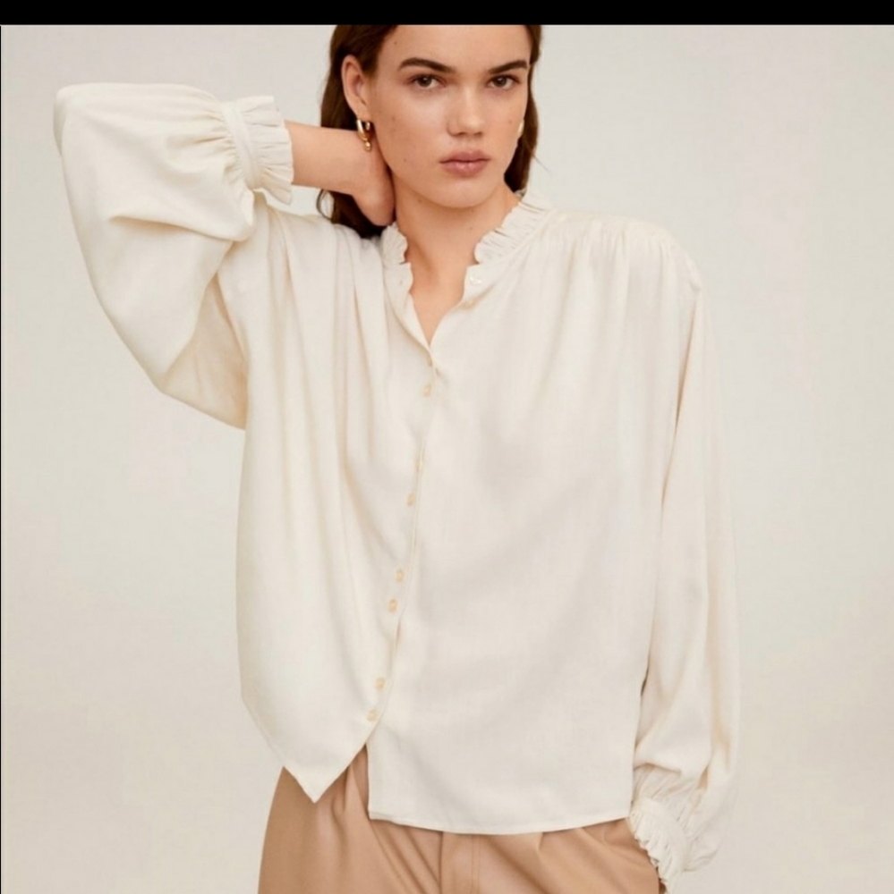 Mango Gathered Double button cream blouse size 6